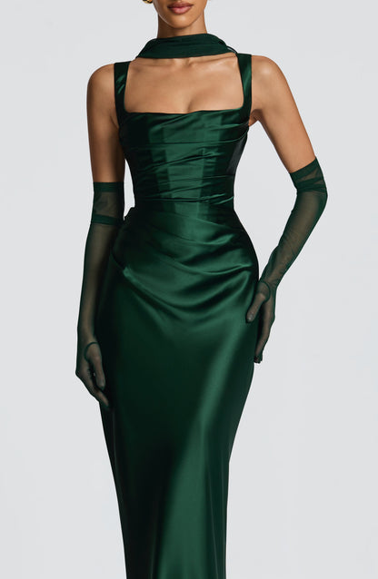 Robe Victoria