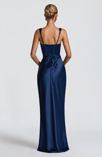 Robe Victoria