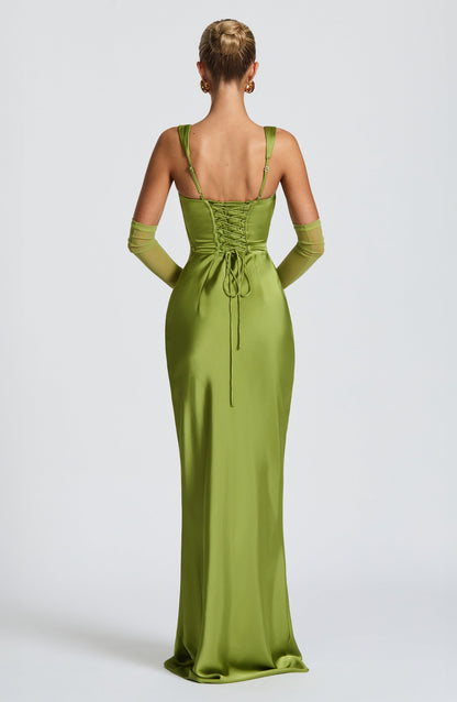 Robe Victoria