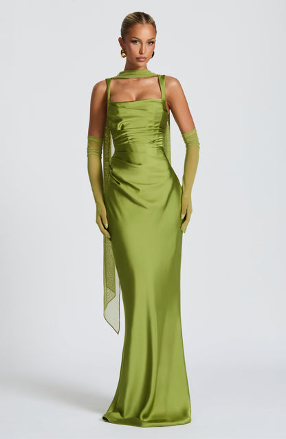 Robe Victoria