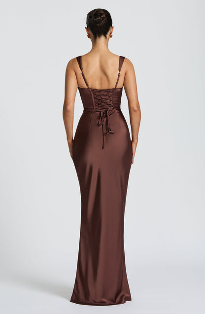 Robe Victoria