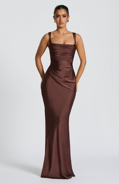 Robe Victoria