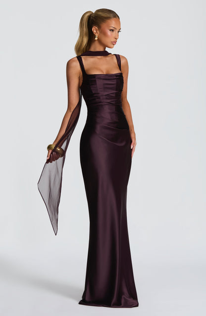 Robe Victoria
